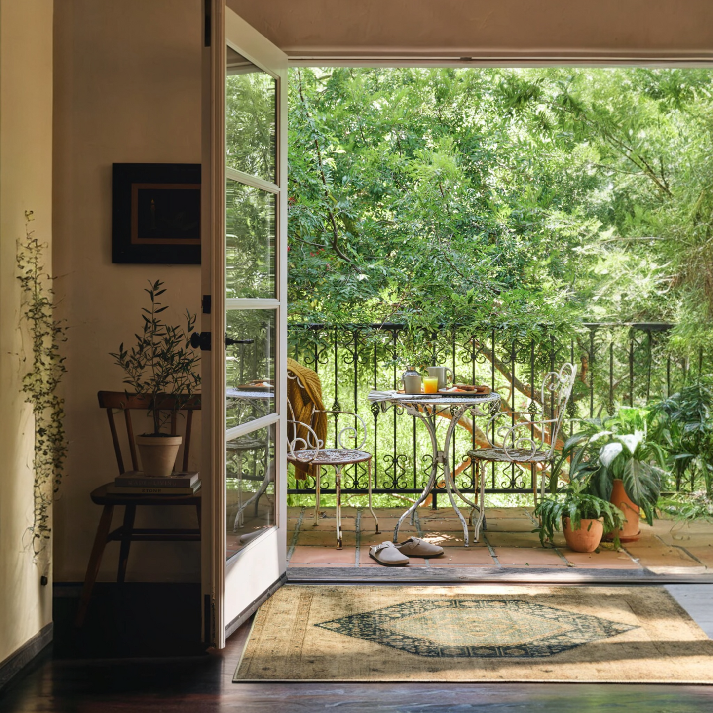 Soluna Gold & Teal Sunburst Tufted Washable Rug