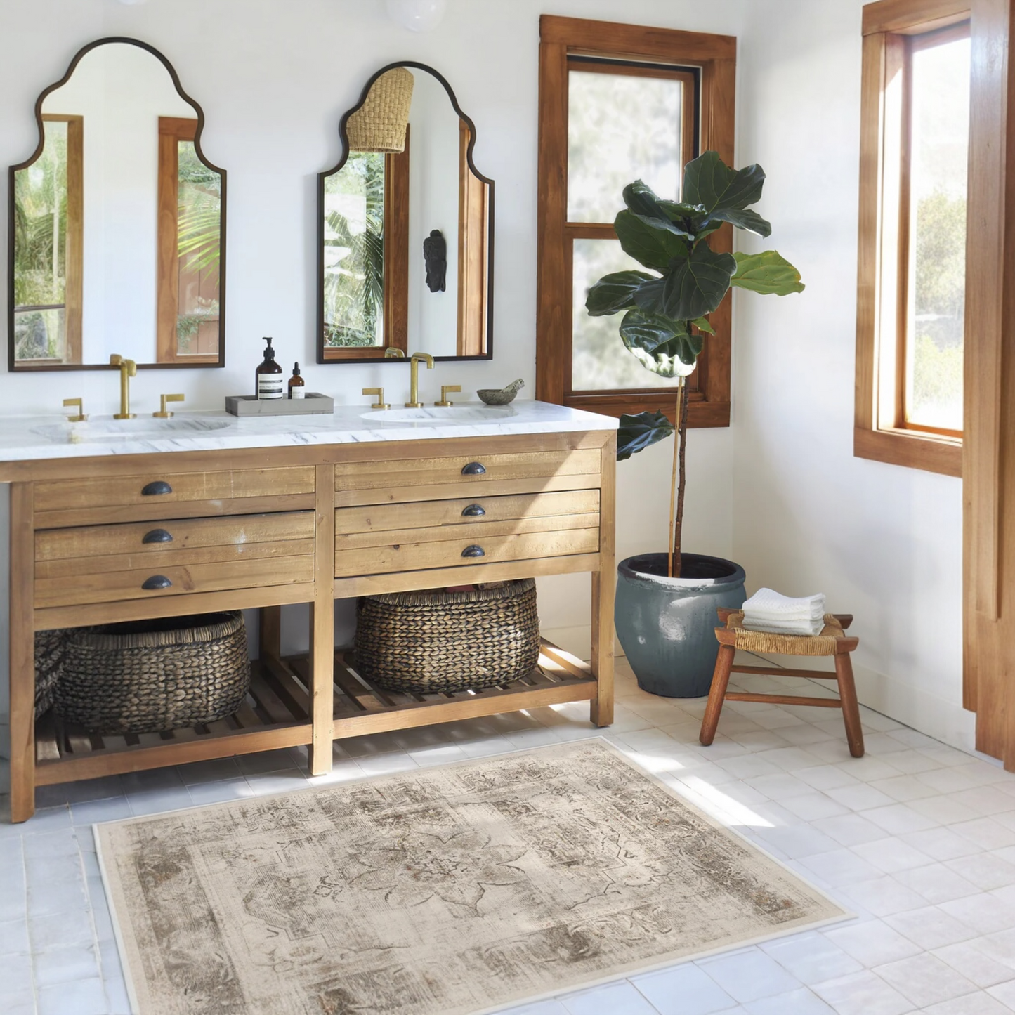 Sarrah Hazel Vintage Medallion Tufted Washable Rug